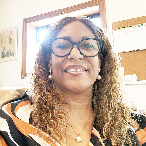 Cynthia Hubbard : Office Manager